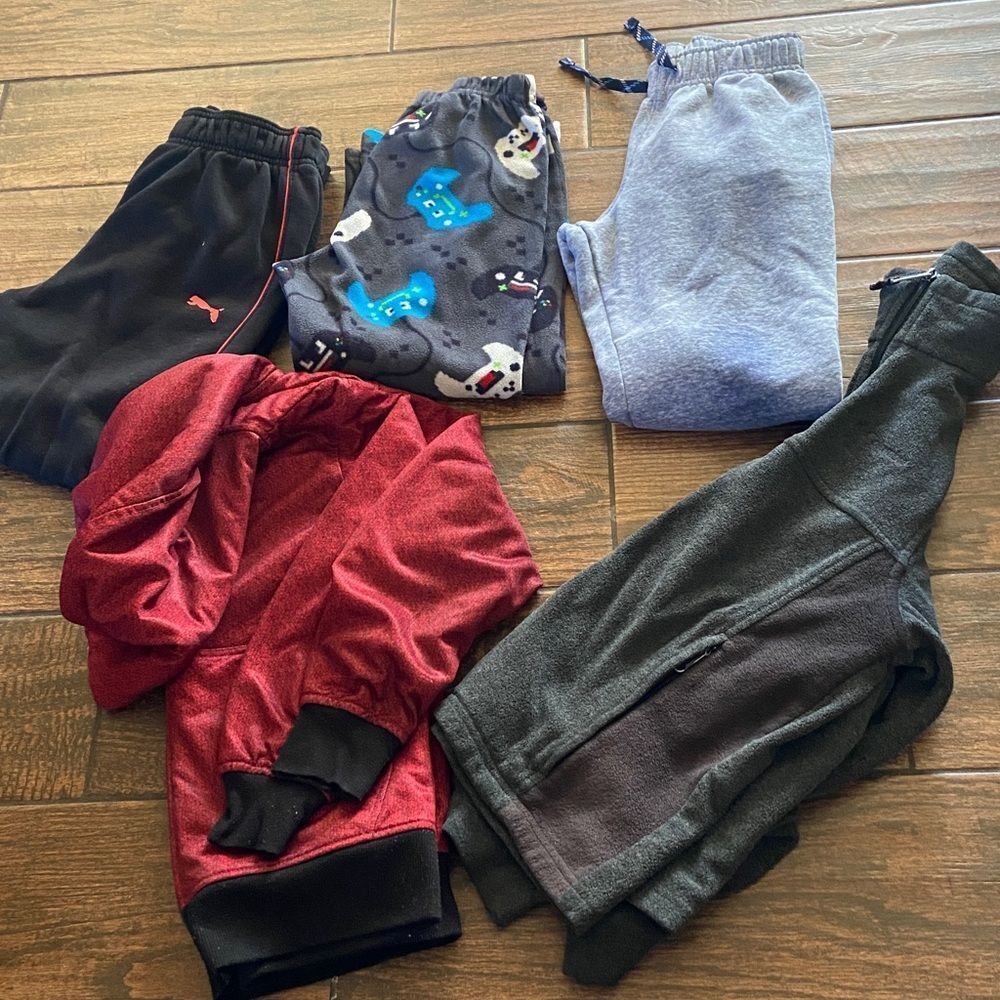 Puma Kids Sweatpants & Joggers - Black, Gray, Multicolor Multiple Size Version